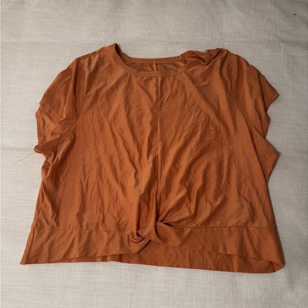 ❤️‍🔥4/$20❤️‍🔥 Apricot Old Navy Work Out Crop